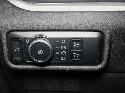 Used 2023 Ford Explorer XLT w/ Equipment Group 202A image 36