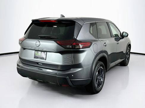 Used 2025 Nissan Rogue SV FWD image 9