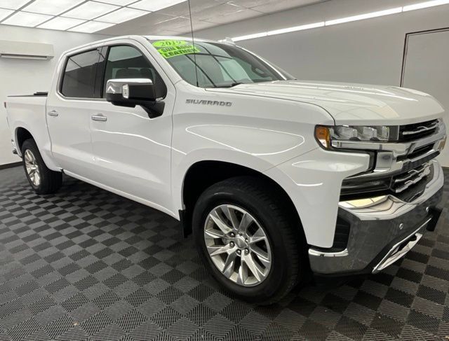 Used 2019 Chevrolet Silverado 1500 LTZ w/ LTZ Premium Package AWD/4WD image 3