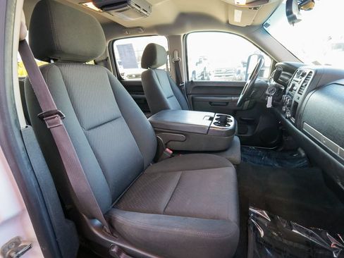 Used 2014 Chevrolet Silverado 2500 LT AWD/4WD image 23