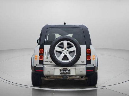 Used 2021 Land Rover Defender 110 SE AWD/4WD image 4