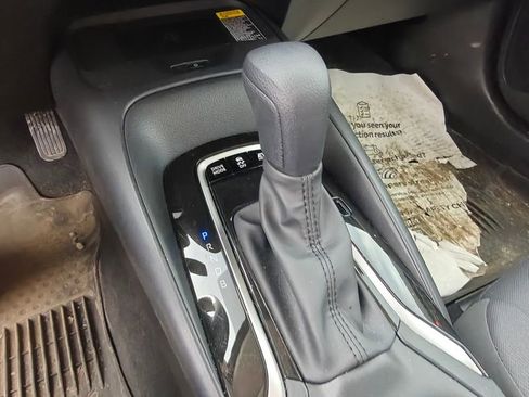 Used 2026 Toyota Corolla LE w/ LE Premium Package image 19