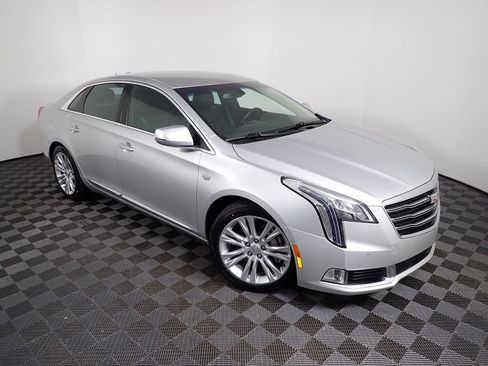 Used 2019 Cadillac XTS Luxury FWD image 8