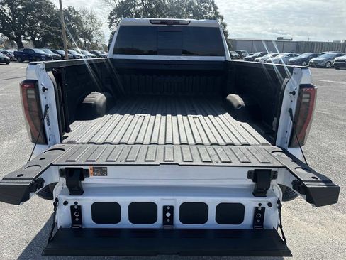 Used 2024 GMC Sierra 2500 AT4 w/ AT4 Premium Plus Package image 30