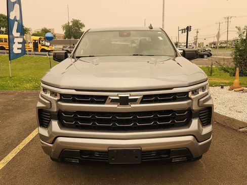 Used 2024 Chevrolet Silverado 1500 RST AWD/4WD image 2
