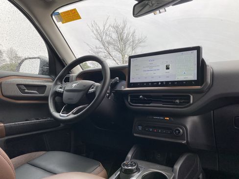 Used 2025 Ford Bronco Sport Outer Banks w/ Outer Banks Tech Package+ image 6