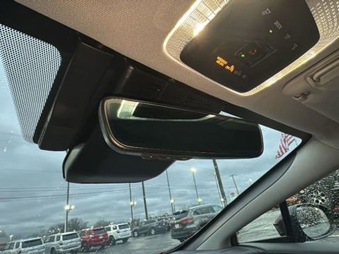 Used 2024 Toyota Prius XLE image 26