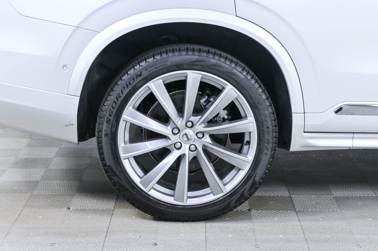 Certified 2023 Volvo XC90 B6 Plus AWD/4WD image 39