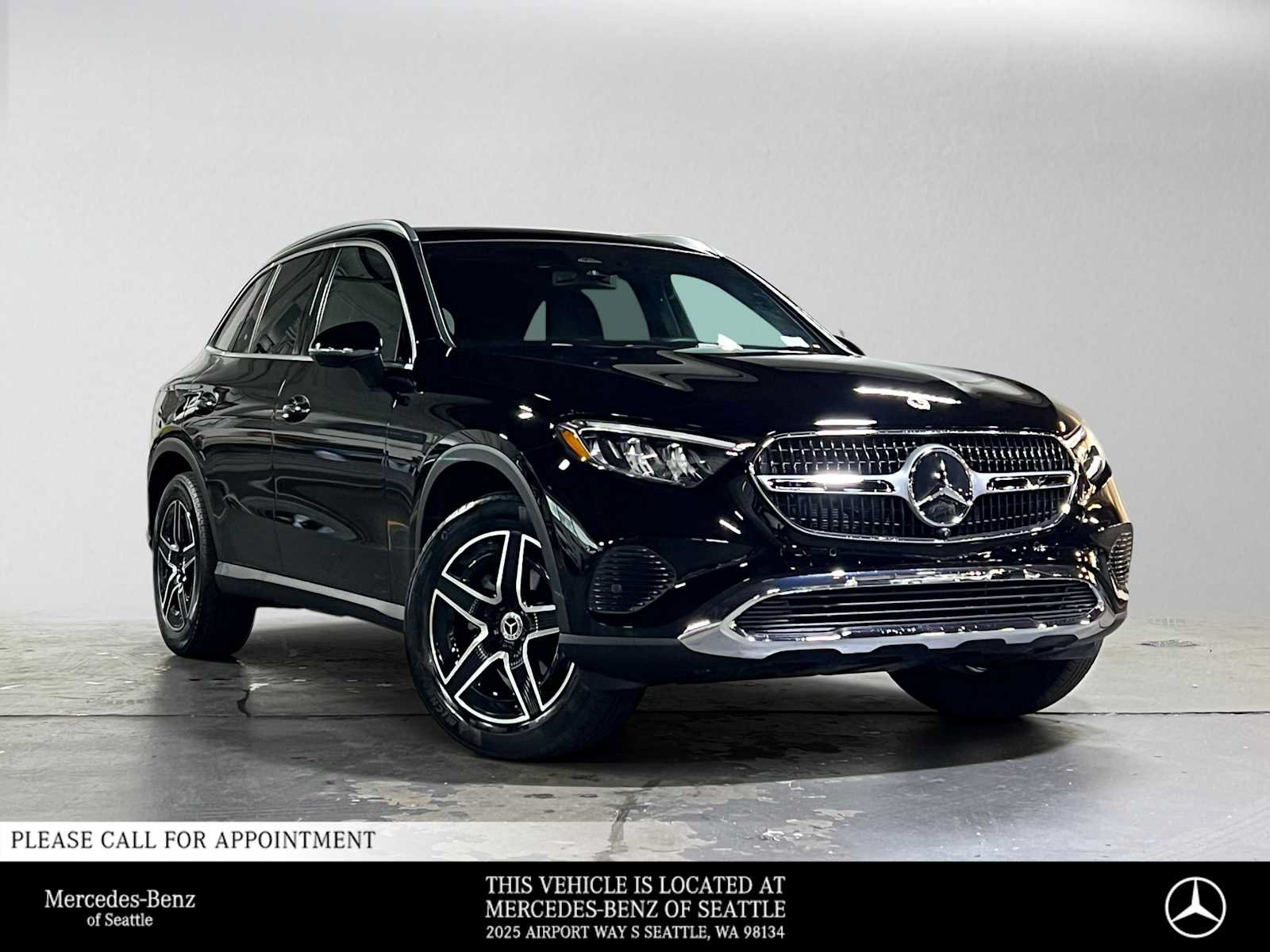 Used 2026 Mercedes-Benz GLC 300 4MATIC image 1