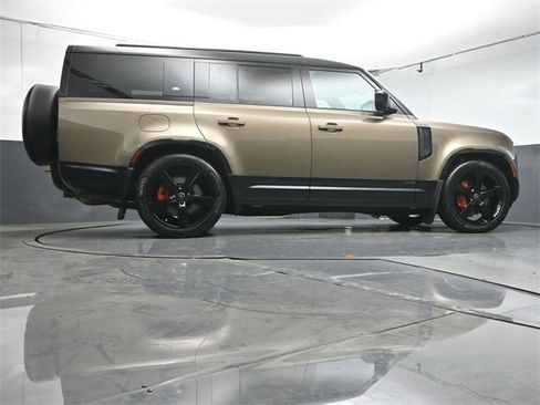 Used 2024 Land Rover Defender 130 X image 39