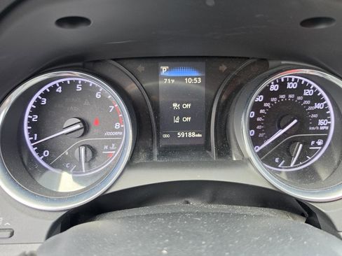 Used 2020 Toyota Camry LE image 11