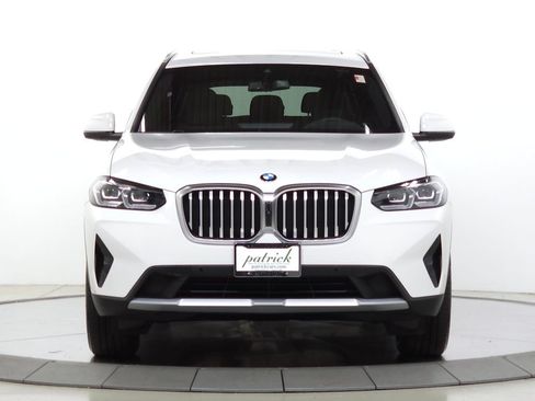 Used 2024 BMW X3 xDrive30i w/ Premium Package w/ZPA AWD/4WD image 2