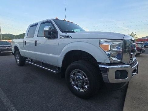 Used 2015 Ford F250 XLT w/ XLT Premium Package AWD/4WD image 1