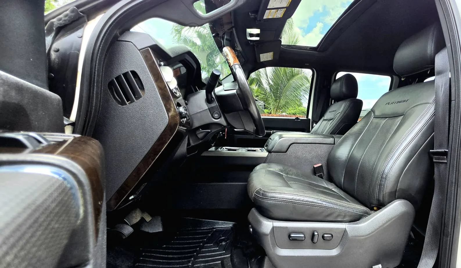 Used 2016 Ford F350 Platinum AWD/4WD image 5