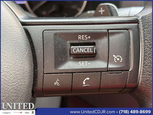 Used 2023 Nissan Pathfinder S image 24