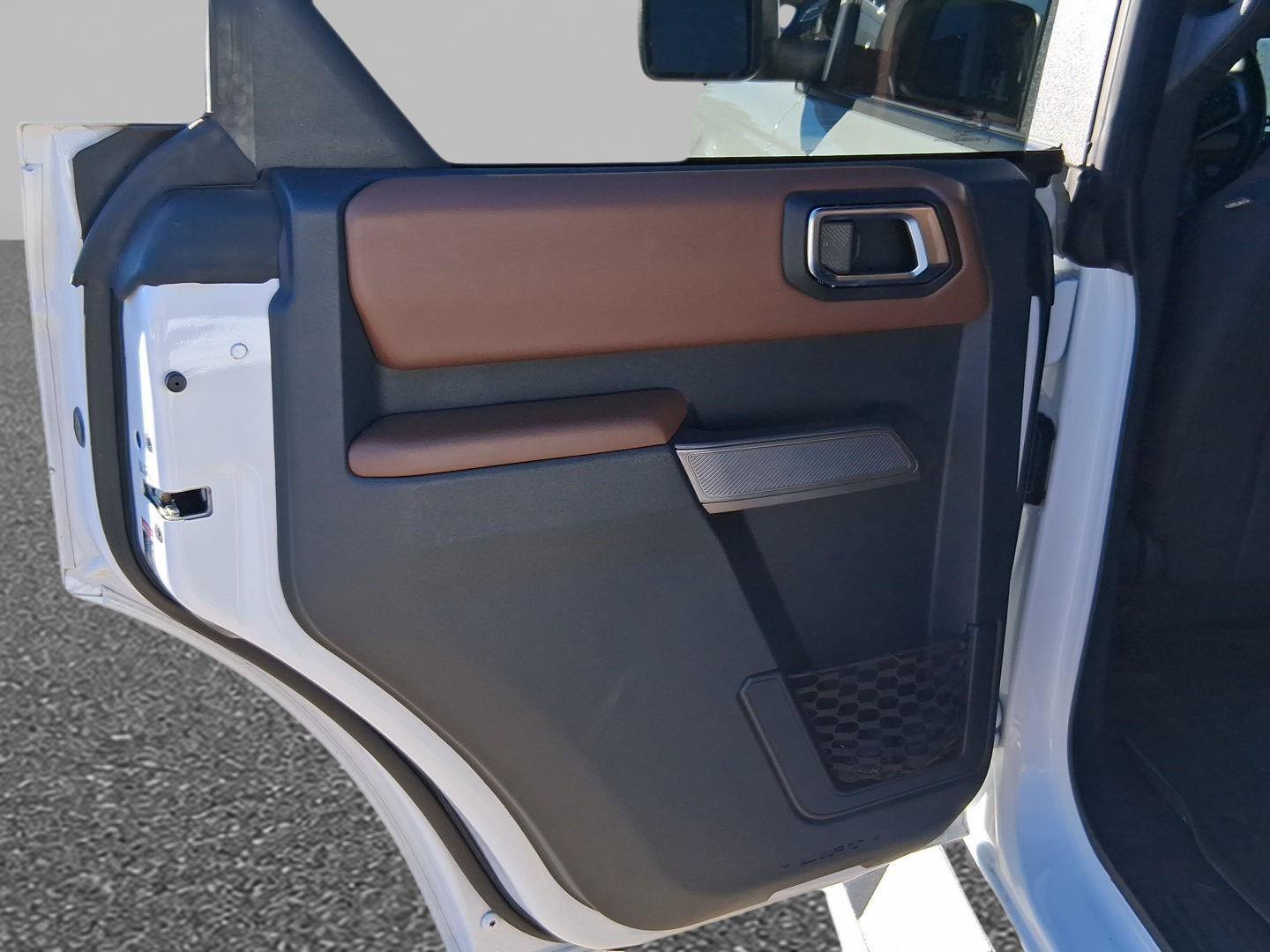 Used 2022 Ford Bronco Outer Banks AWD/4WD image 11