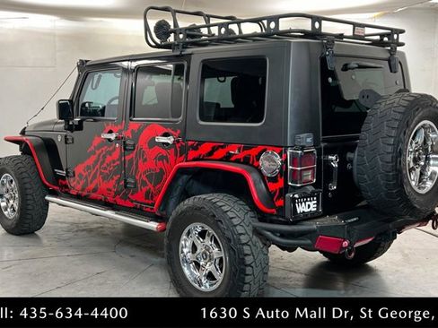 Used 2008 Jeep Wrangler Unlimited Rubicon w/ Dual Top Group AWD/4WD image 3
