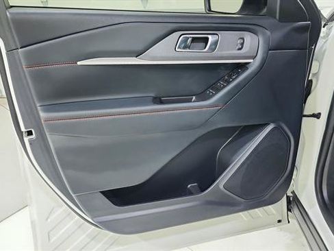 Used 2025 Ford Explorer ST-Line RWD image 21