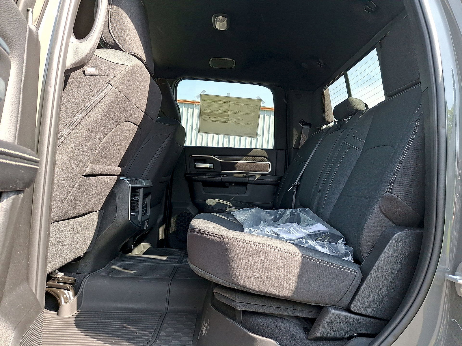 New 2026 RAM 3500 Big Horn AWD/4WD image 13