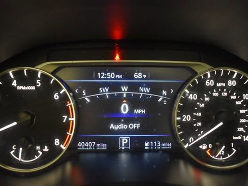 Used 2024 Nissan Altima 2.5 SR w/ SR Premium Package FWD image 27
