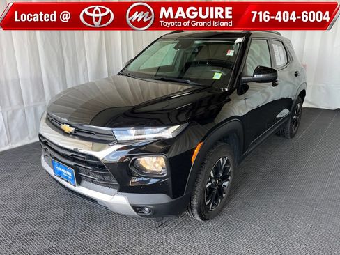 Used 2022 Chevrolet TrailBlazer LT AWD/4WD image 1