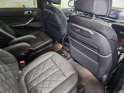 New 2026 BMW X7 xDrive40i w/ M Sport Package image 11