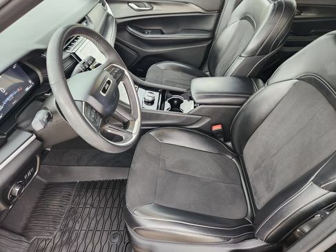 Used 2023 Jeep Grand Cherokee L Laredo AWD/4WD image 16