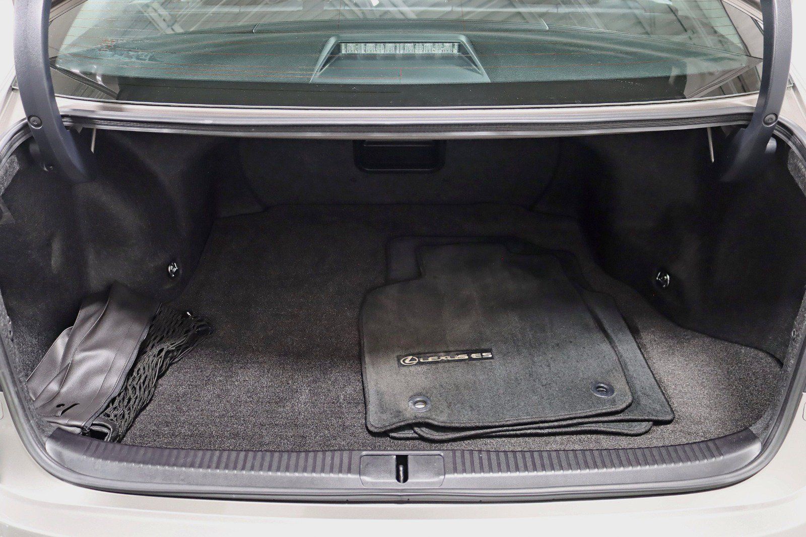 Used 2017 Lexus ES 350 w/ Premium Package FWD image 34