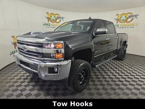 Used 2019 Chevrolet Silverado 2500 LTZ w/ Duramax Plus Package AWD/4WD image 3