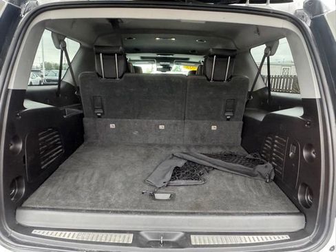 Used 2018 Chevrolet Suburban LT AWD/4WD image 18