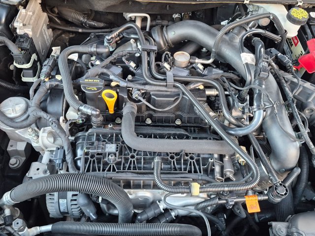 Used 2018 Ford Fusion SE w/ Fusion SE Technology Package FWD image 18