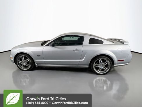 Used 2006 Ford Mustang GT Premium RWD image 6