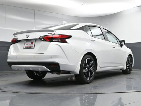 New 2025 Nissan Versa SR w/ Trunk Package image 24