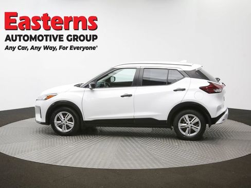Used 2021 Nissan Kicks S image 57
