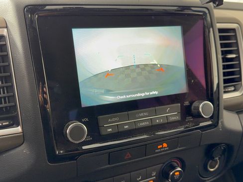 Used 2022 Nissan Frontier SV AWD/4WD image 24