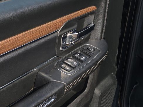 Used 2018 RAM 1500 Laramie w/ Convenience Group AWD/4WD image 14