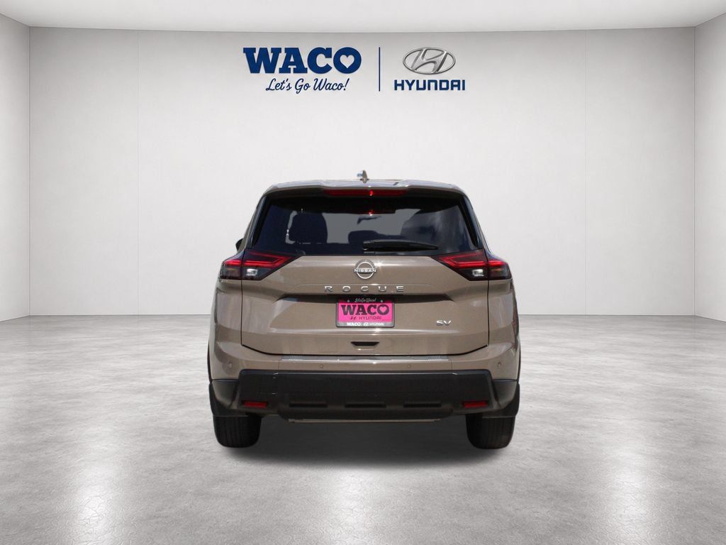 Used 2024 Nissan Rogue SV FWD image 7