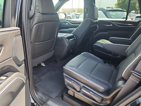 Used 2023 Cadillac Escalade Sport w/ LPO, ONYX Package AWD/4WD image 16