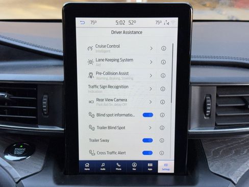 Used 2020 Ford Explorer Platinum w/ Premium Technology Package image 29