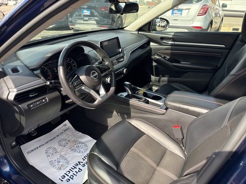Used 2023 Nissan Altima 2.5 SR image 14