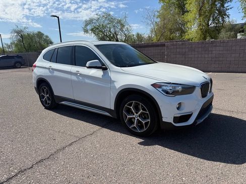Used 2018 BMW X1 sDrive28i w/ Convenience Package FWD image 3