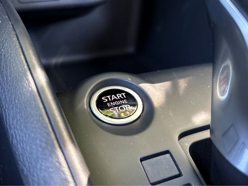 Used 2025 Nissan Kicks Play S image 5