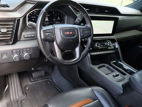 Used 2024 GMC Sierra 2500 AT4 w/ AT4 Premium Plus Package AWD/4WD image 12
