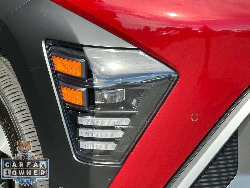 Used 2025 Hyundai Kona Limited AWD/4WD image 11