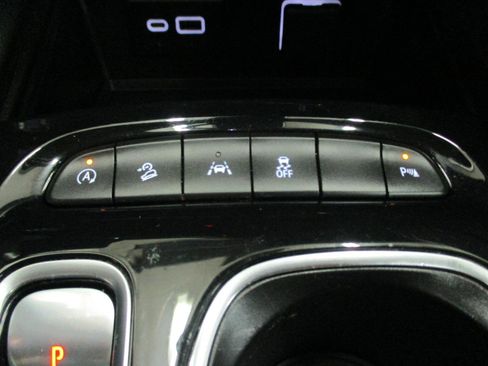 Used 2023 Buick Envision Essence w/ Sport Touring Package image 26