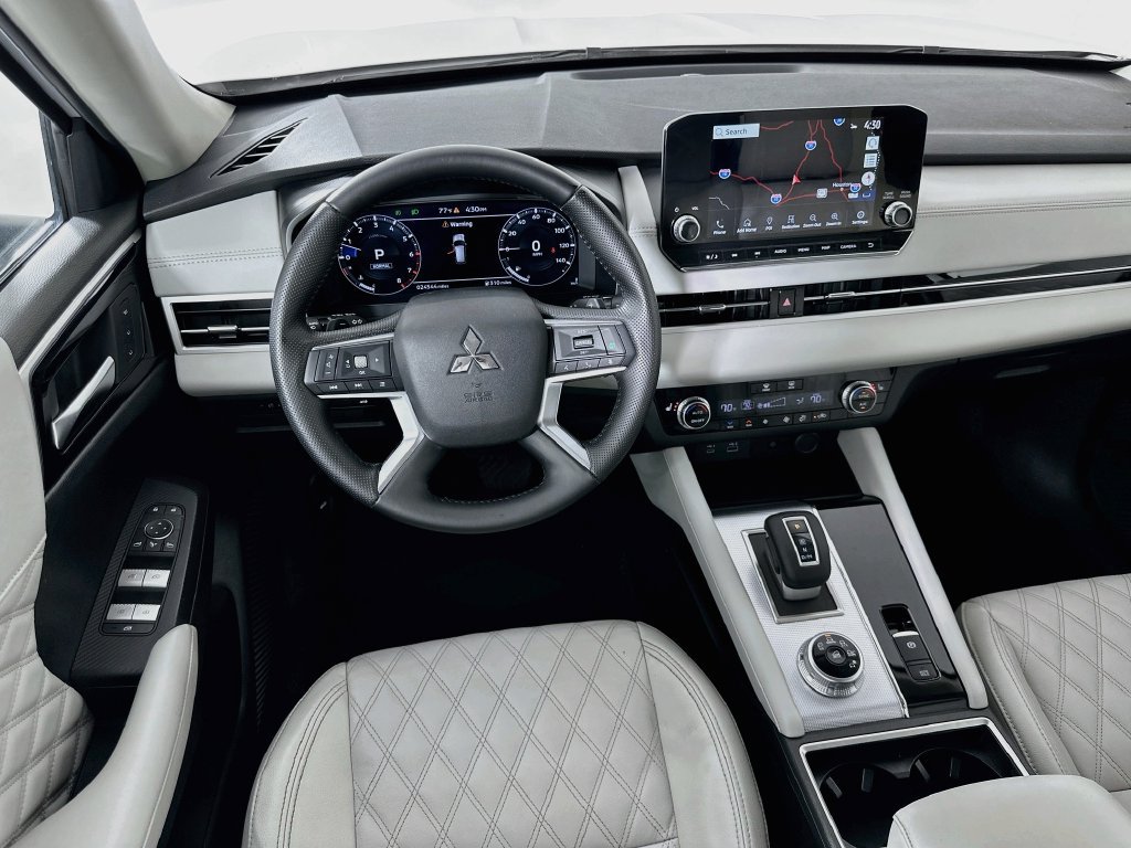 Used 2024 Mitsubishi Outlander SEL FWD image 22