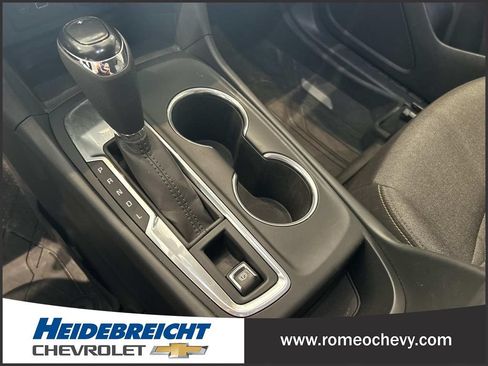 Used 2020 Chevrolet Equinox LT w/ Driver Convenience Package FWD image 24