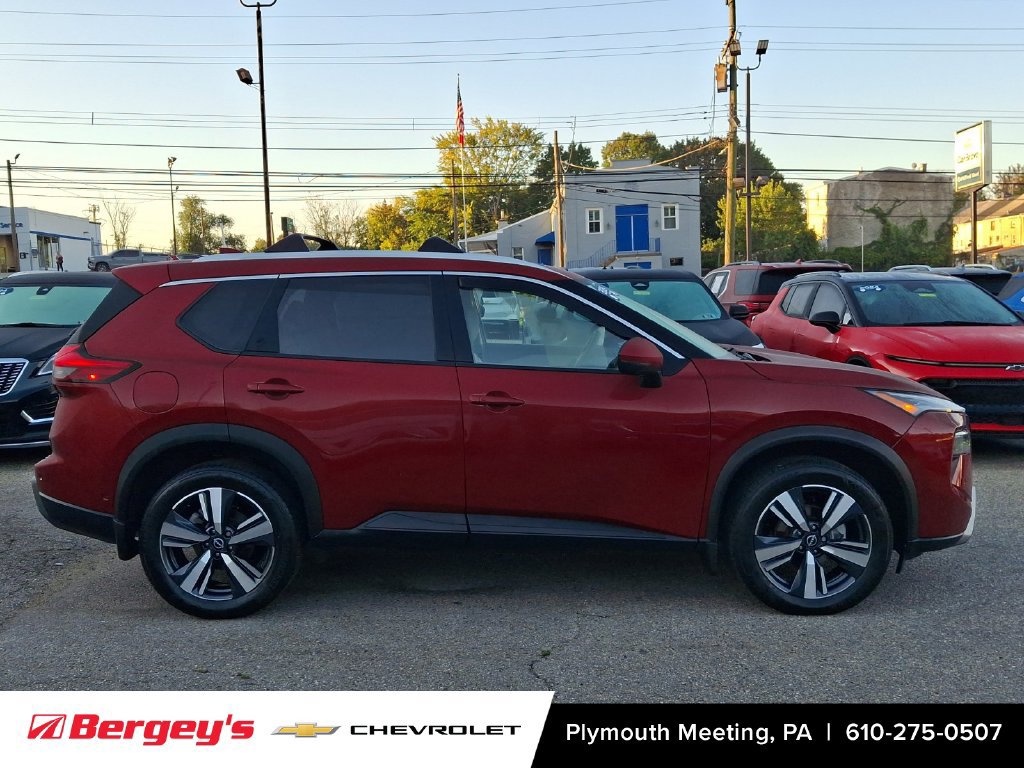 Used 2024 Nissan Rogue SL w/ SL Premium Package AWD/4WD image 9