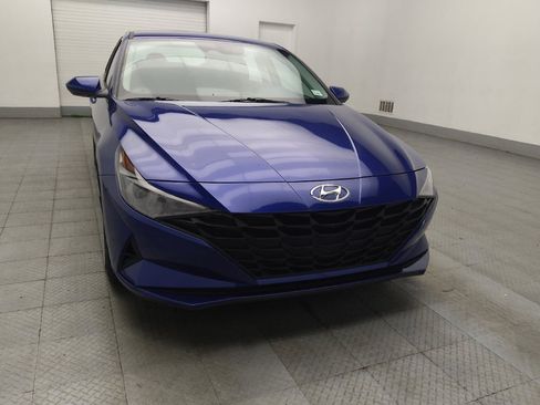 Used 2023 Hyundai Elantra SE w/ Preferred Accessory Package image 14