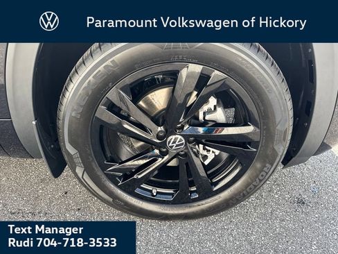 New 2026 Volkswagen Atlas Cross Sport SEL R-Line AWD/4WD image 10
